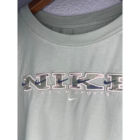 Nike Revival Pack essential logo crop t-shirt in pale green - Picture 4 of 7